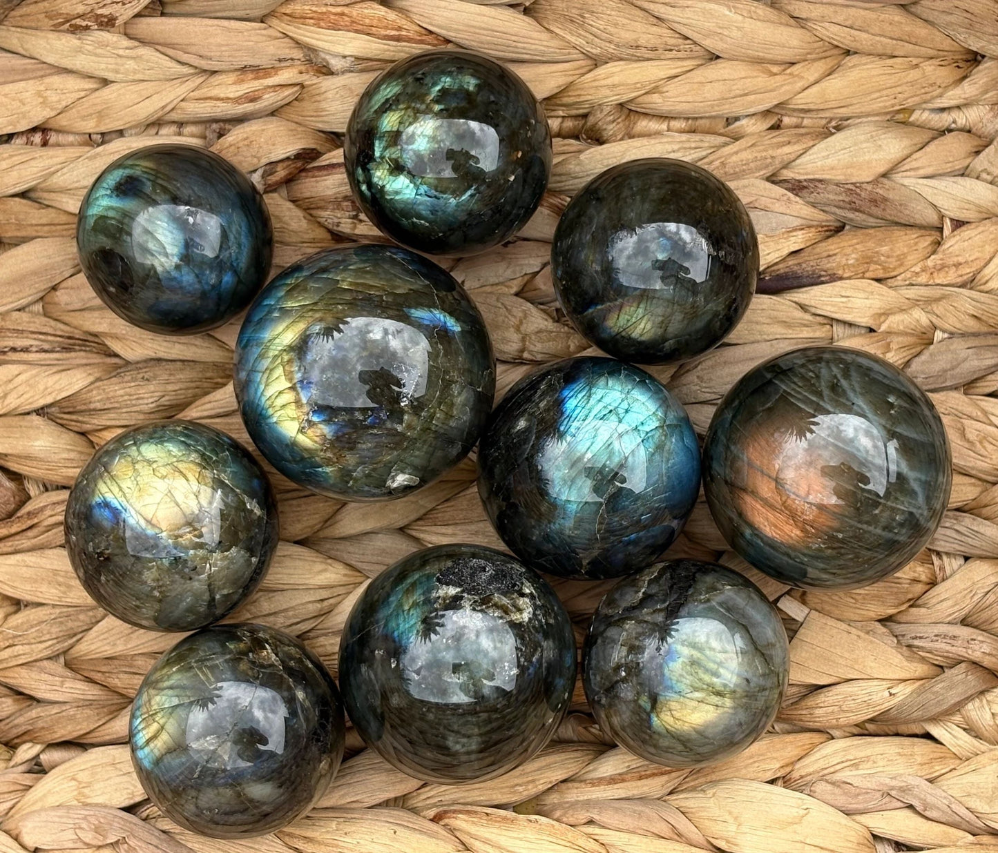 ๐ต Labradorite Spheres โ Intuition, Magic & Hidden Flash | Choose Your Cosmic Marble