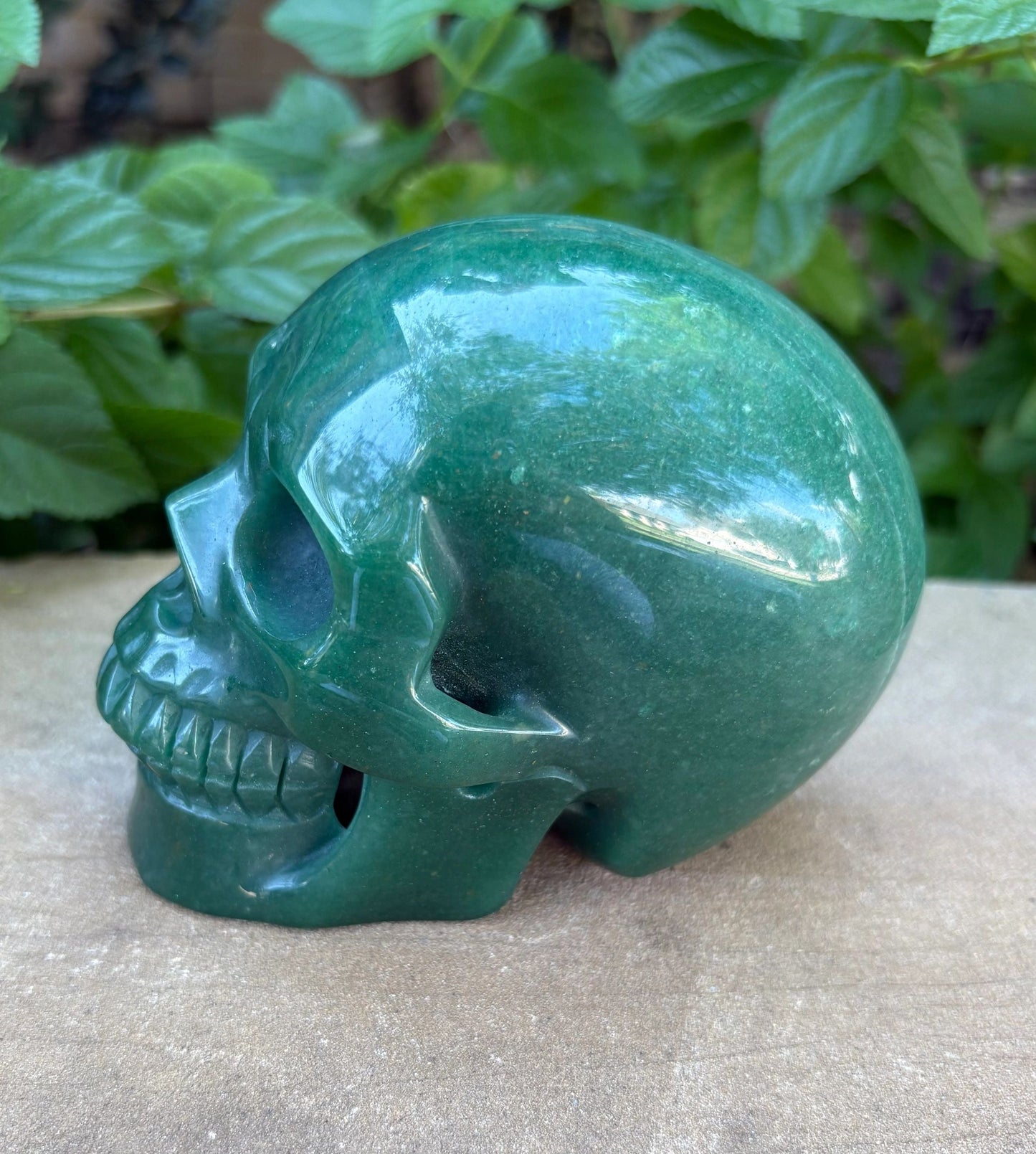 🌿 Green Aventurine Skull with Hollow Jaw – Prosperity, Courage & Glow-Up Energy | 2.32 lbs Luck | Healing | Earth Swagger