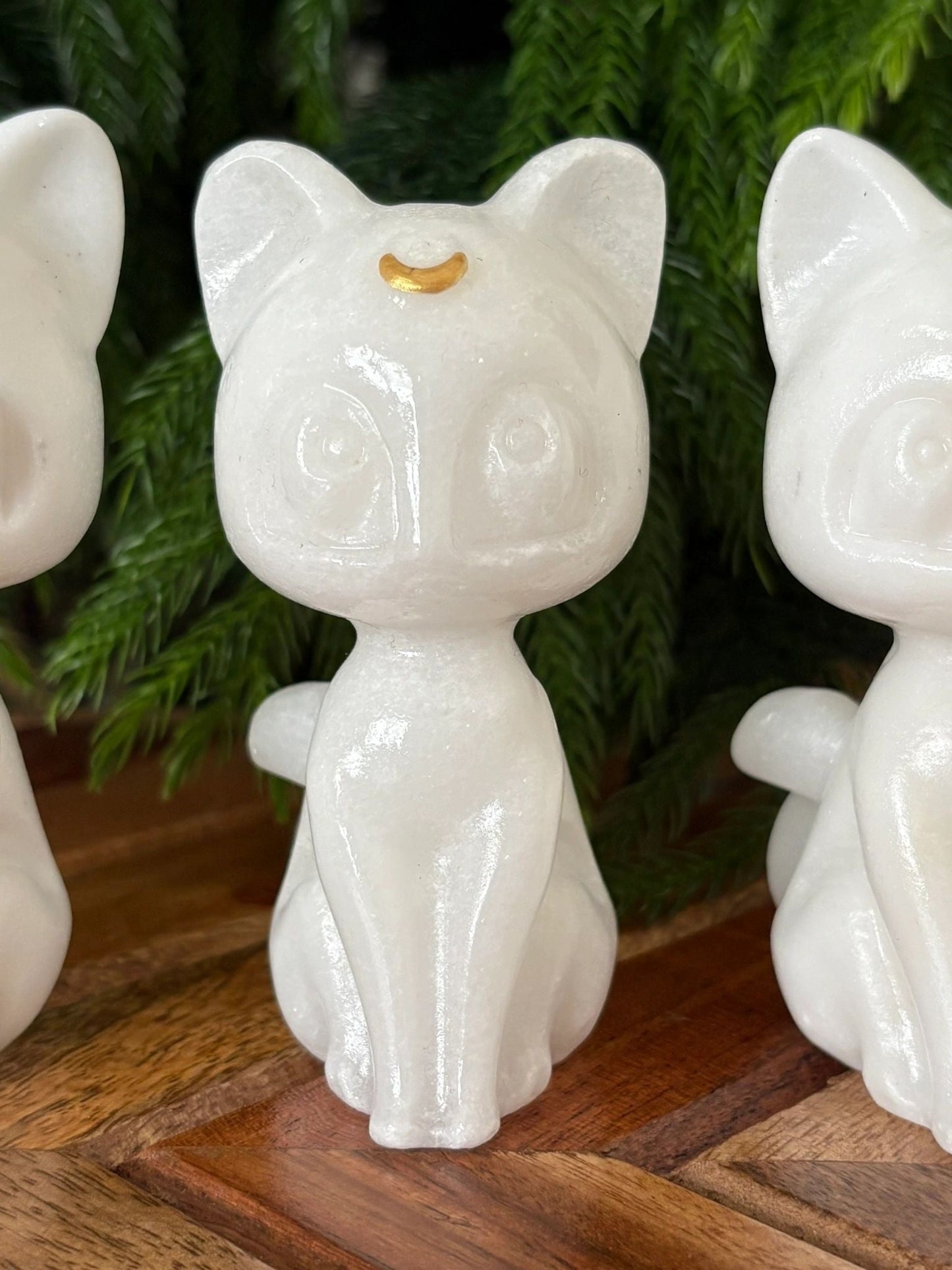 🐾 White Jade Luna Cat with Gold Crescent – Purity, Protection & Lunar Grace | 8.9 oz