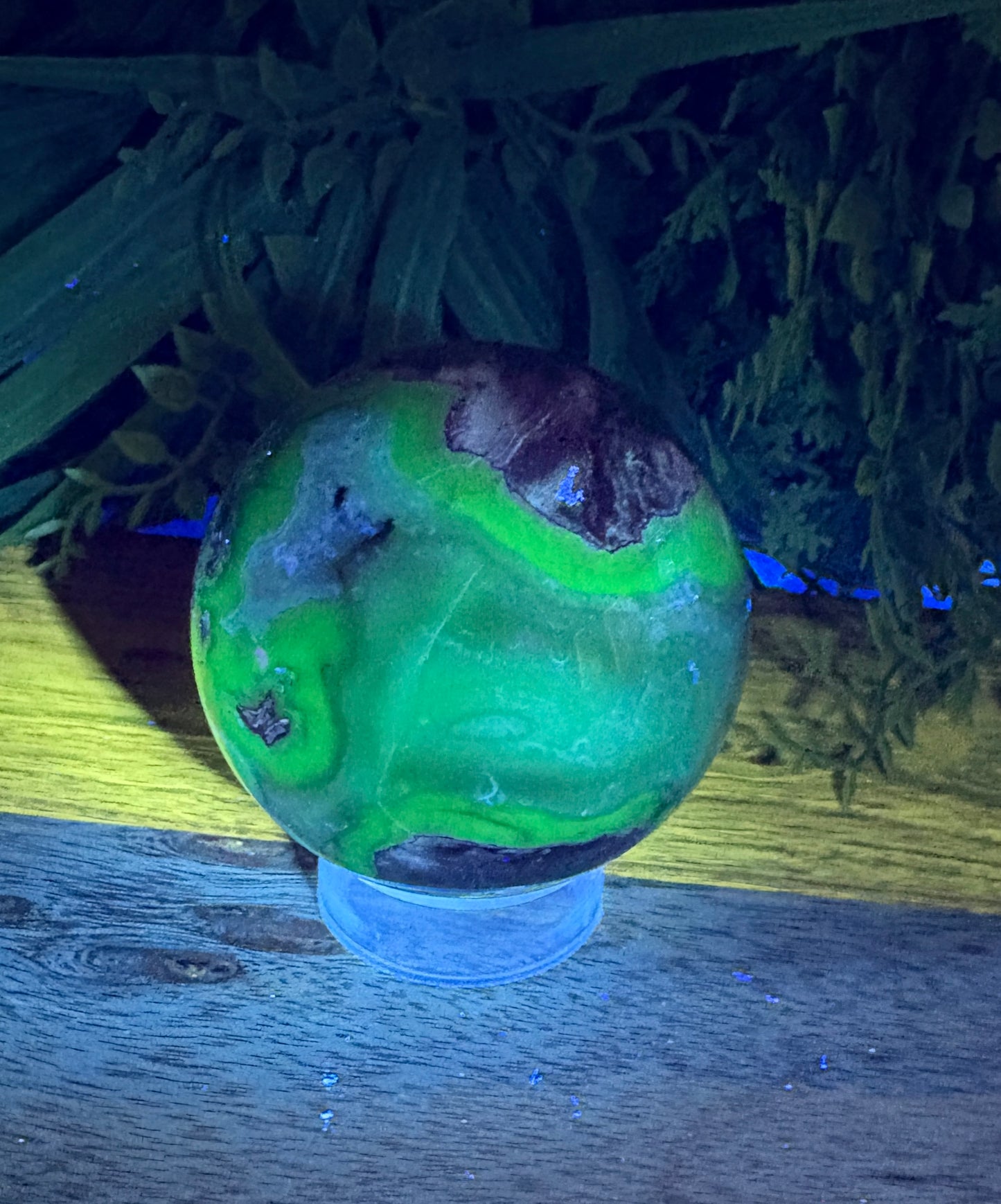 Football Agate Sphere with UV Reaction - Grounding • Balance • Confidence