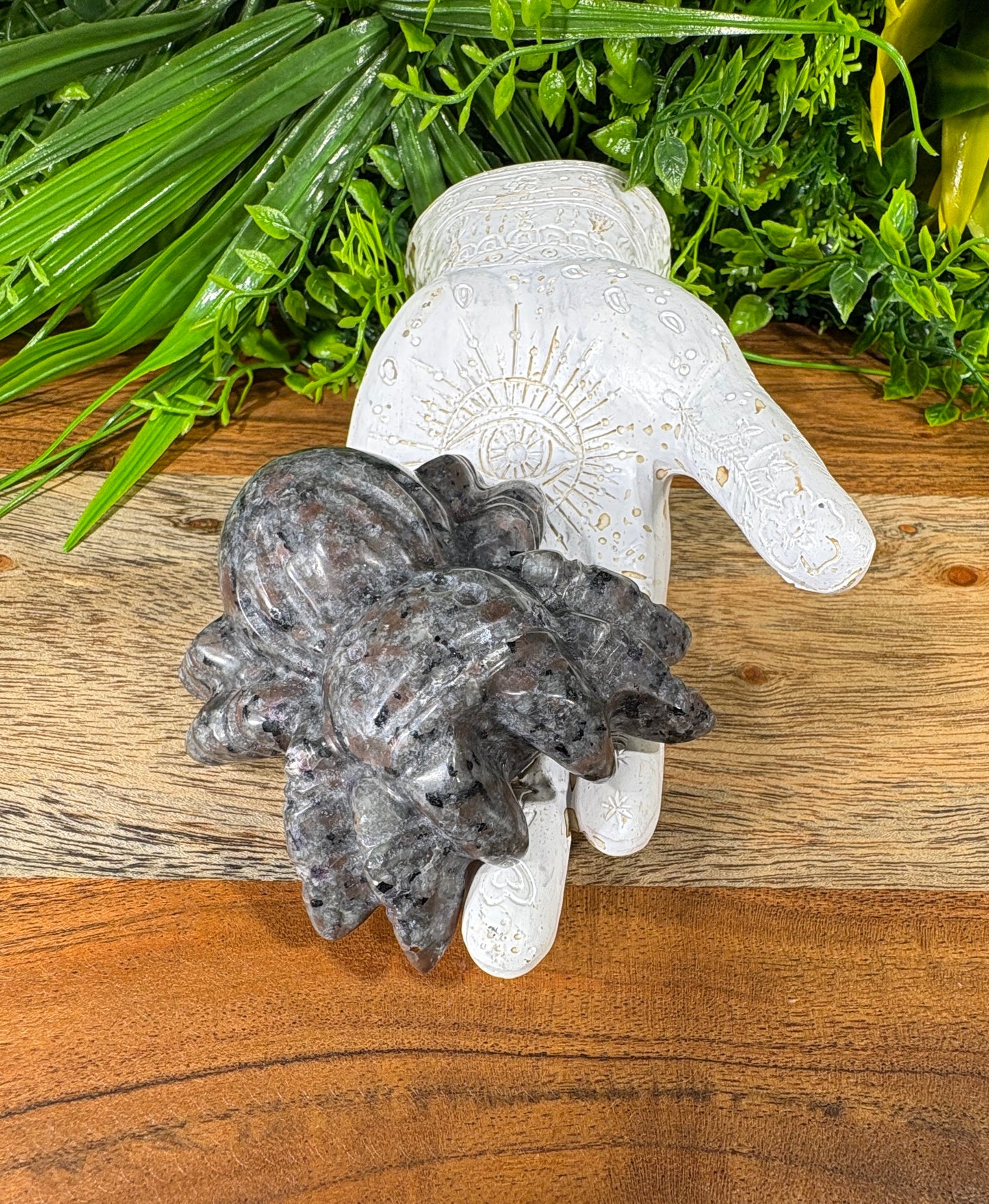 Yooperlite Tarantula Spider Carving UV Reactive - Grounding • Protection • Hidden Truths