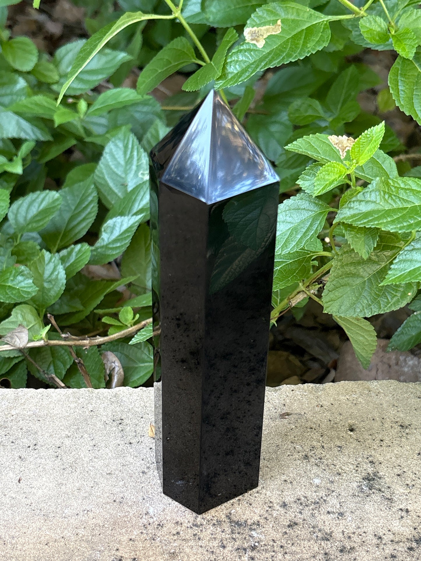 Black Obsidian Tower 1.1 lbs. – Protection • Cord Cutting • Grounded Strength