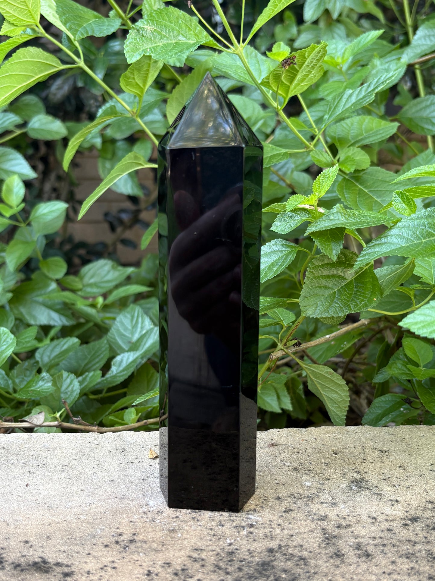 Black Obsidian Tower 1.1 lbs. – Protection • Cord Cutting • Grounded Strength