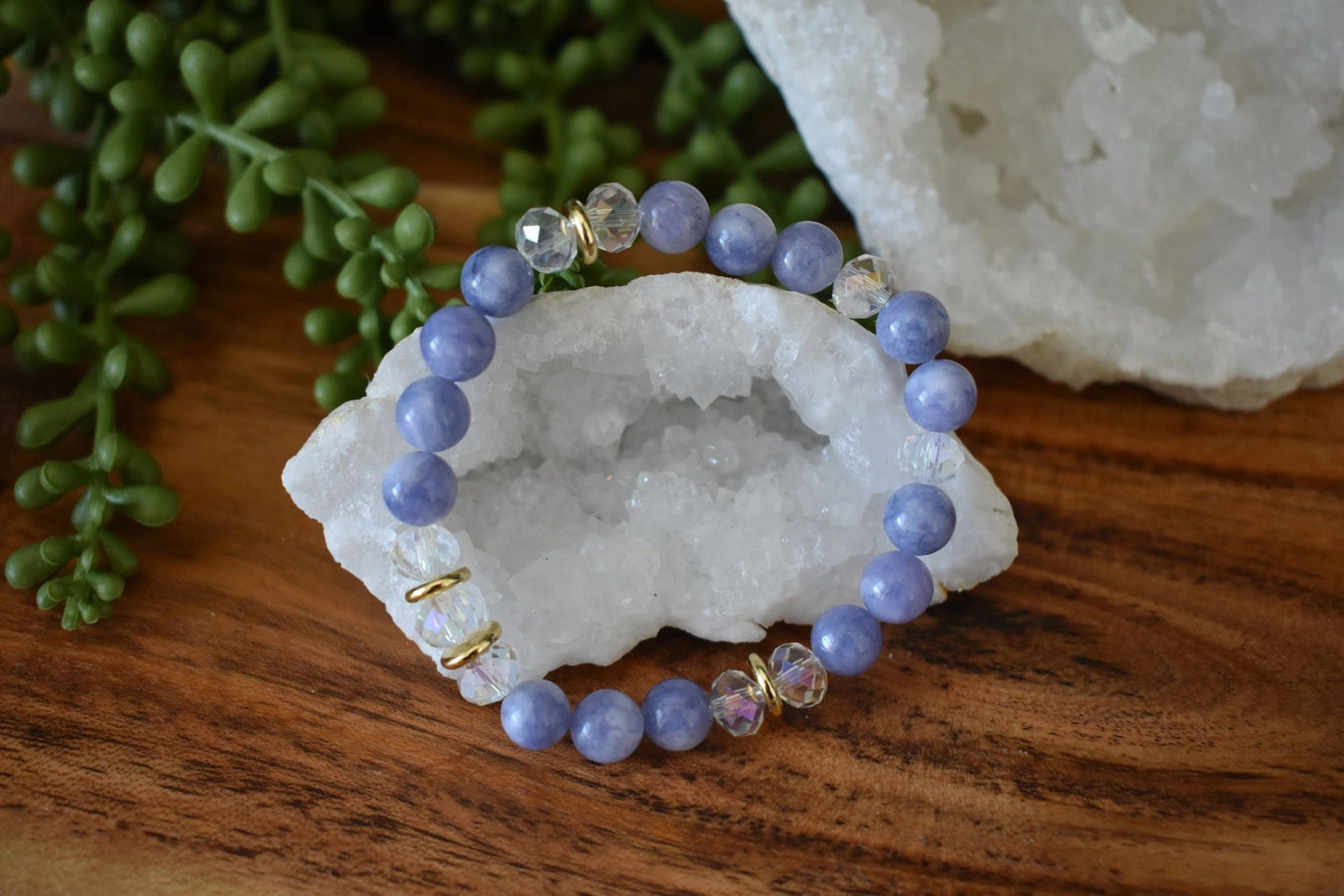 8mm Lavender Chalcedony Crystal Bracelet – Emotional Calm • Gentle Communication • Inner Peace