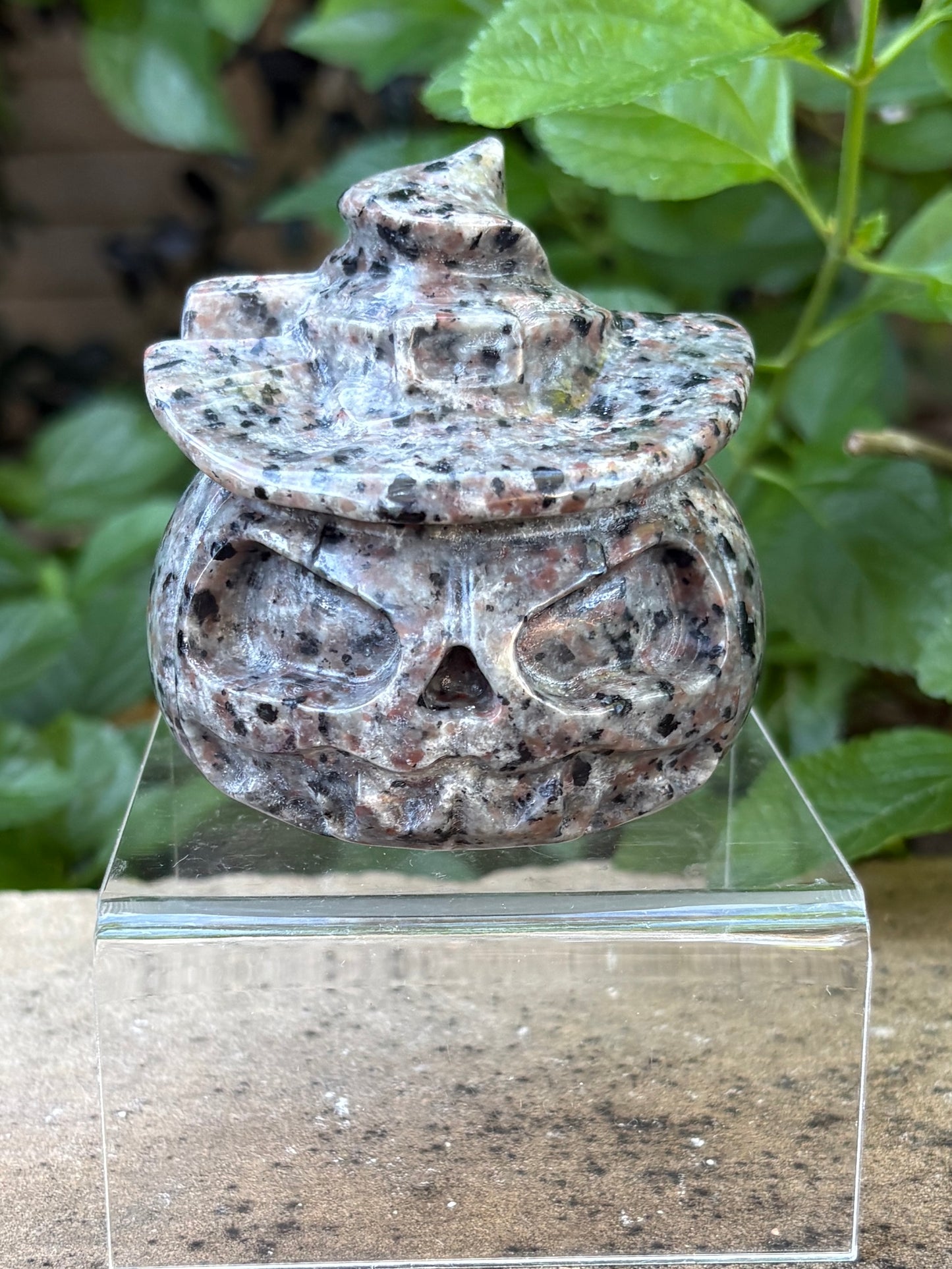 Yooperlite Jack-O’-Lantern - Pumpkin - Protection • Grounding • Transformation