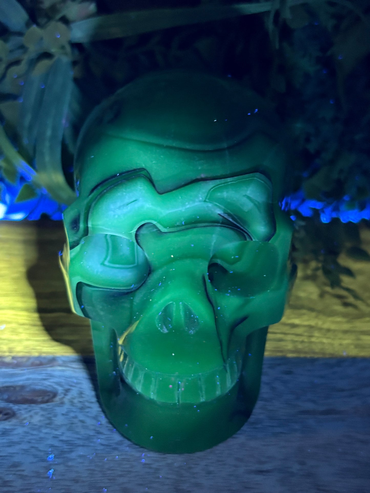 🌋 Volcano Agate Fluorescent Carved Crystal Skull – Transformation, Protection & Fiery Energy