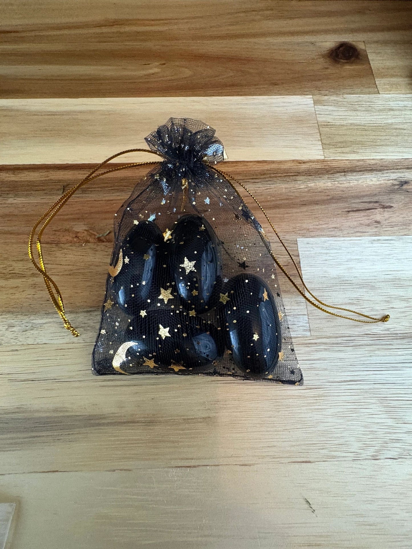 🛸 Alien Defense Crystal Kit – Protection, Cleansing & Cosmic Boundary Control (Rosemary Edition)
