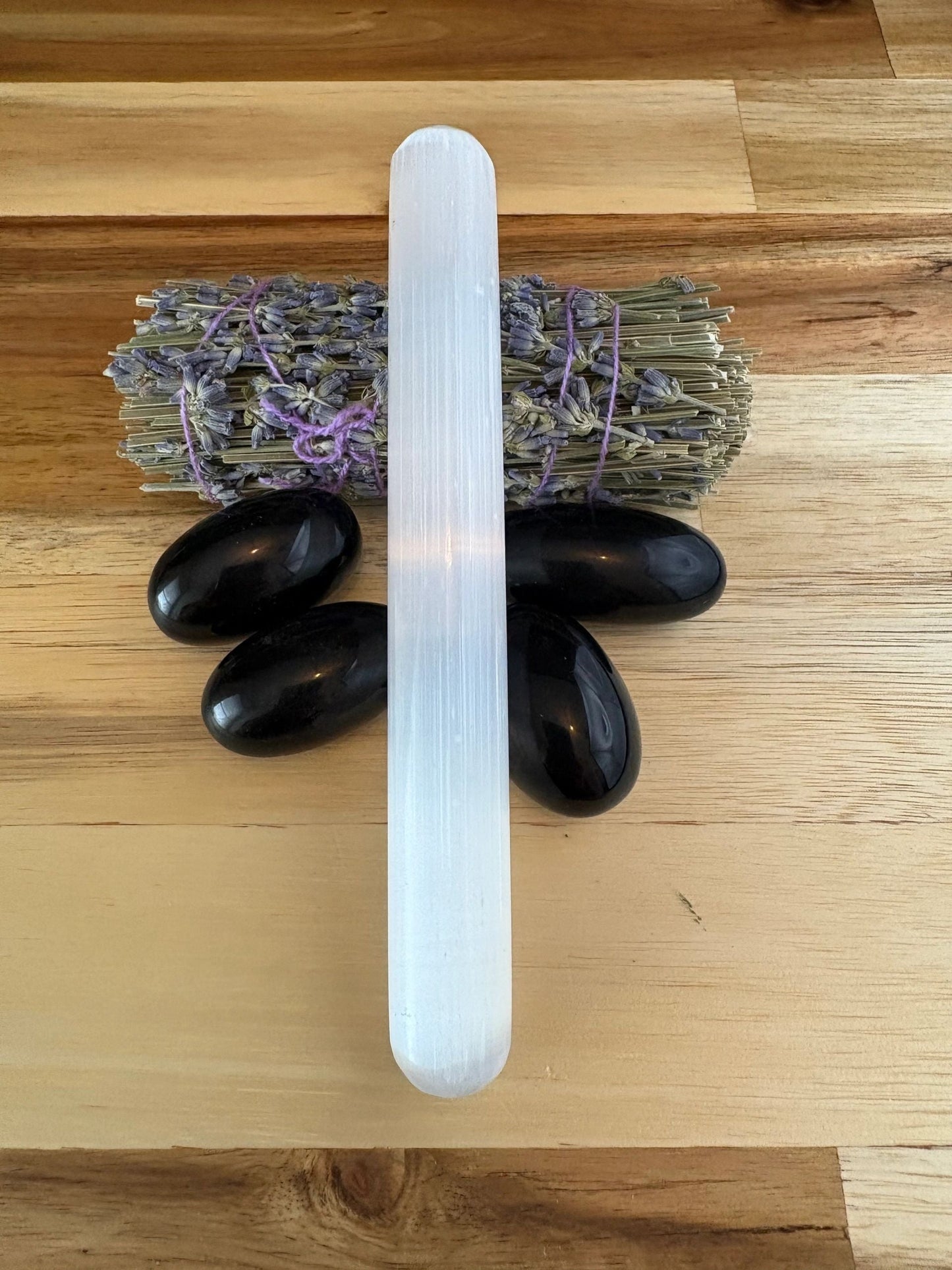 🛸 Alien Defense Crystal Kit – Protection, Cleansing & Cosmic Boundary Control