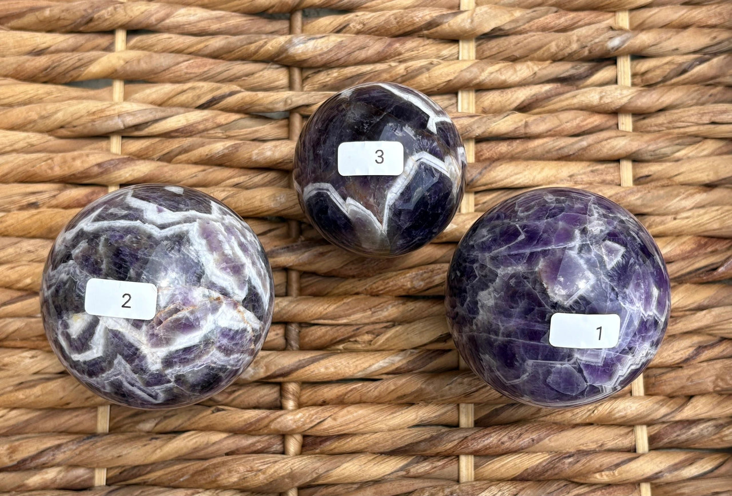 💜 Dream Amethyst Crystal Sphere – Intuition, Calm & Cosmic Wisdom