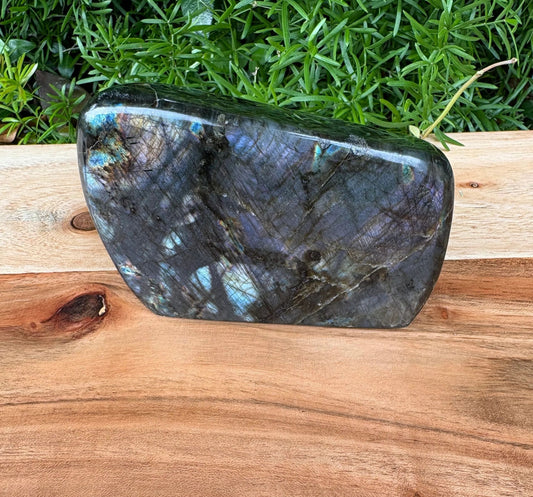 Rainbow Labradorite Crystal Free Form 💫 Intuition • Transformation • Aura Protection