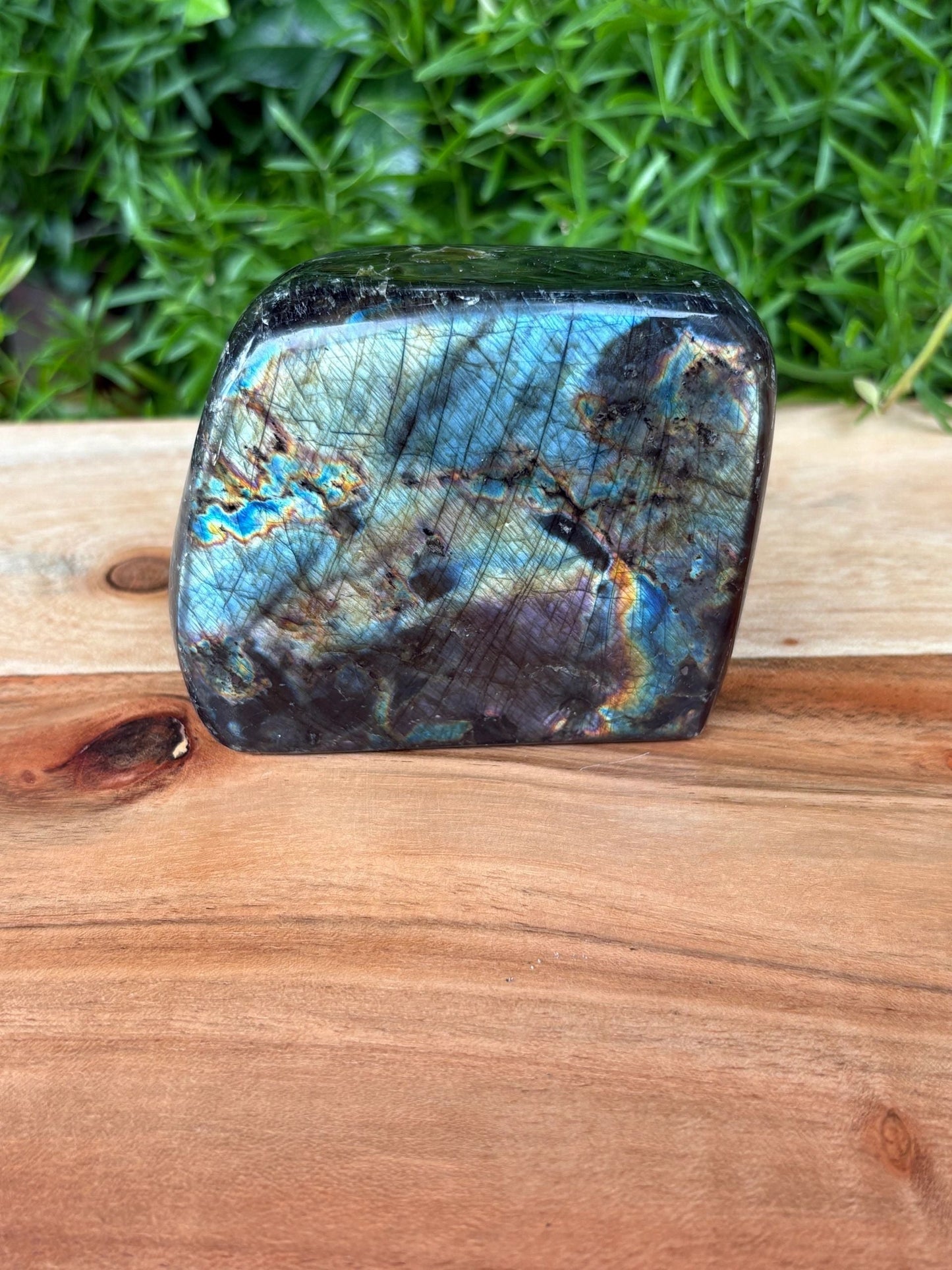 💫 Labradorite Free Form – Intuition, Protection & Cosmic Flash | 13.69 oz