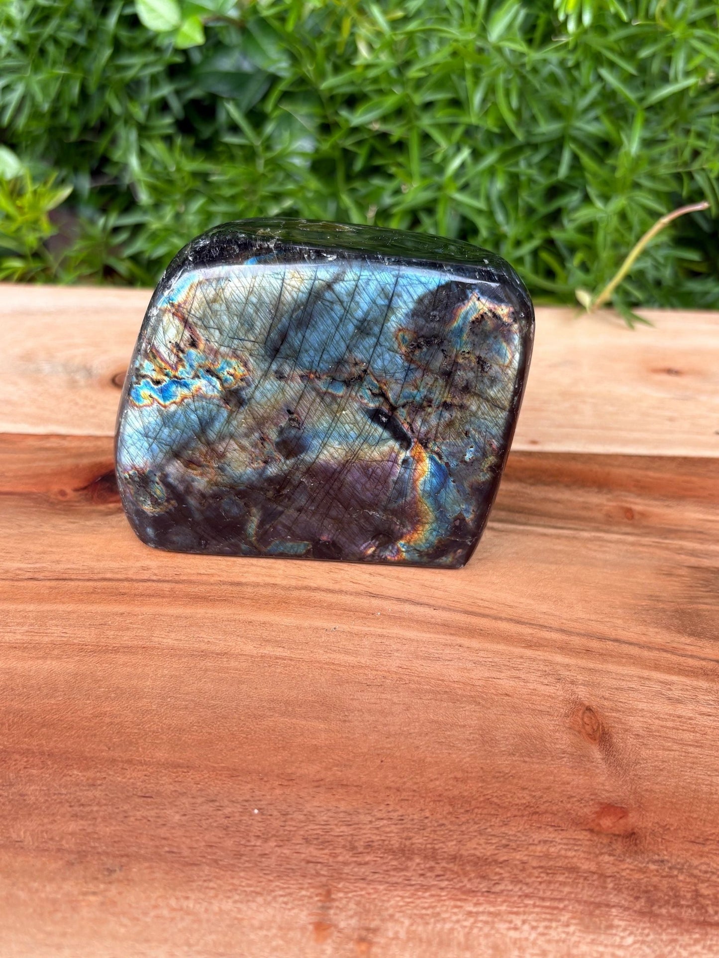 💫 Labradorite Free Form – Intuition, Protection & Cosmic Flash | 13.69 oz