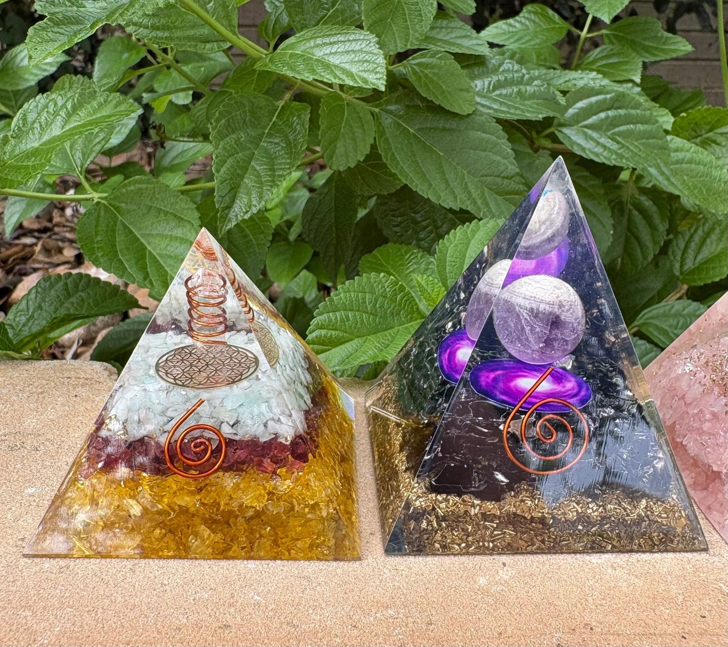 Orgonite Crystal Pyramids – Protection, Energy & Balance