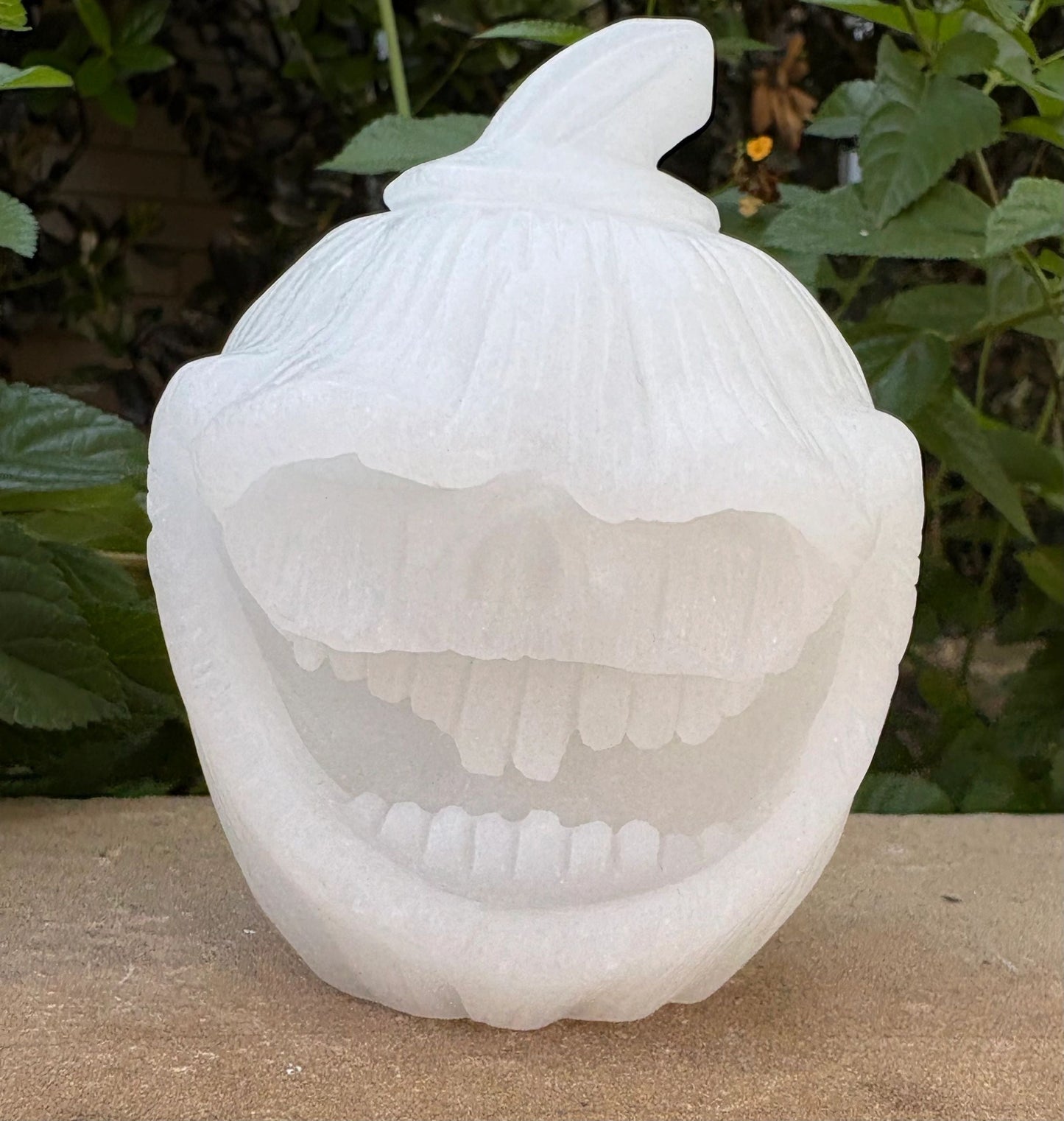 🎃 White Jade Jack-o’-Lantern – Purity, Protection & Calm | Chubby Carved Pumpkin Head Crystal Peace | Clarity | Strength
