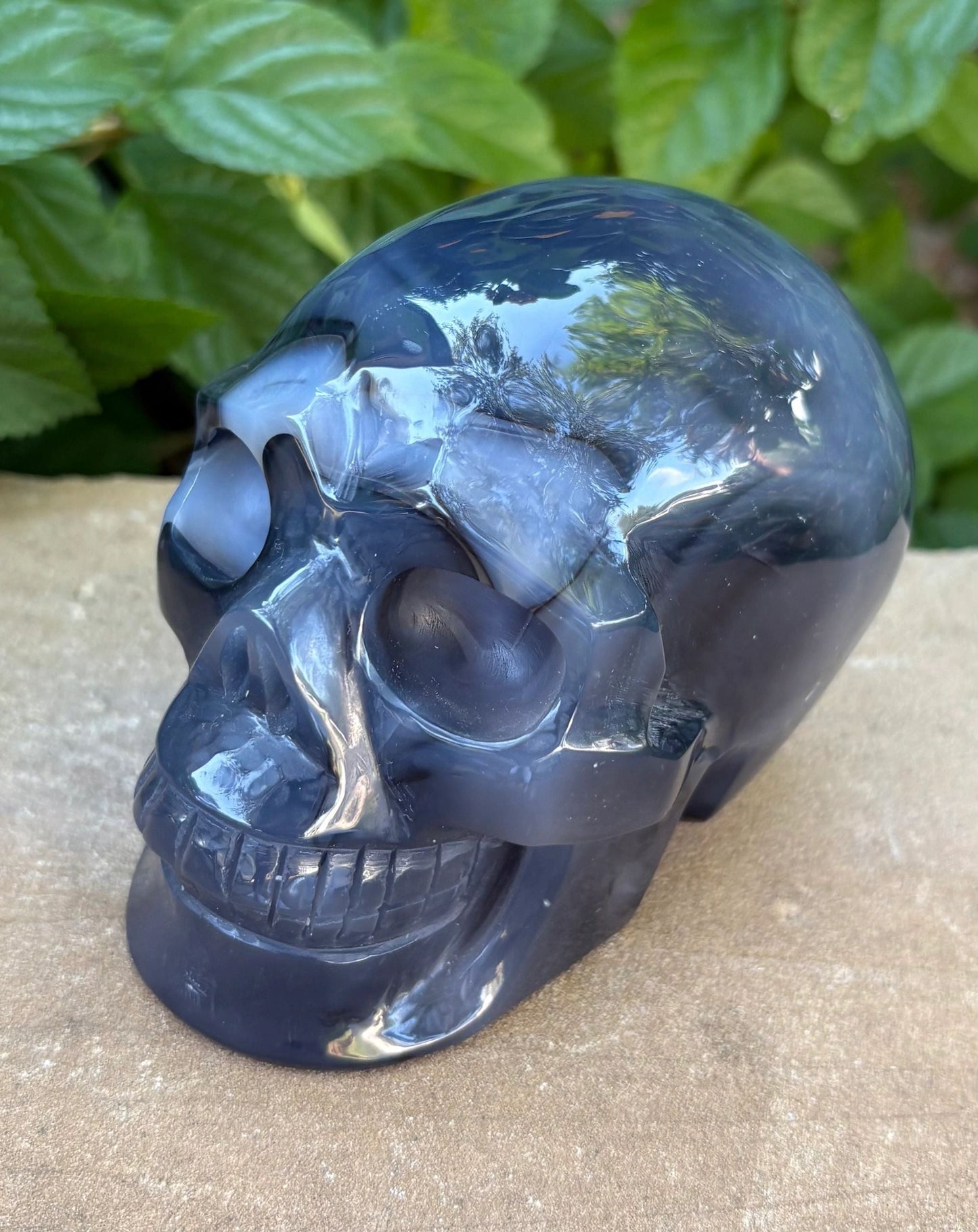 🌋 Volcano Agate Fluorescent Carved Crystal Skull – Transformation, Protection & Fiery Energy