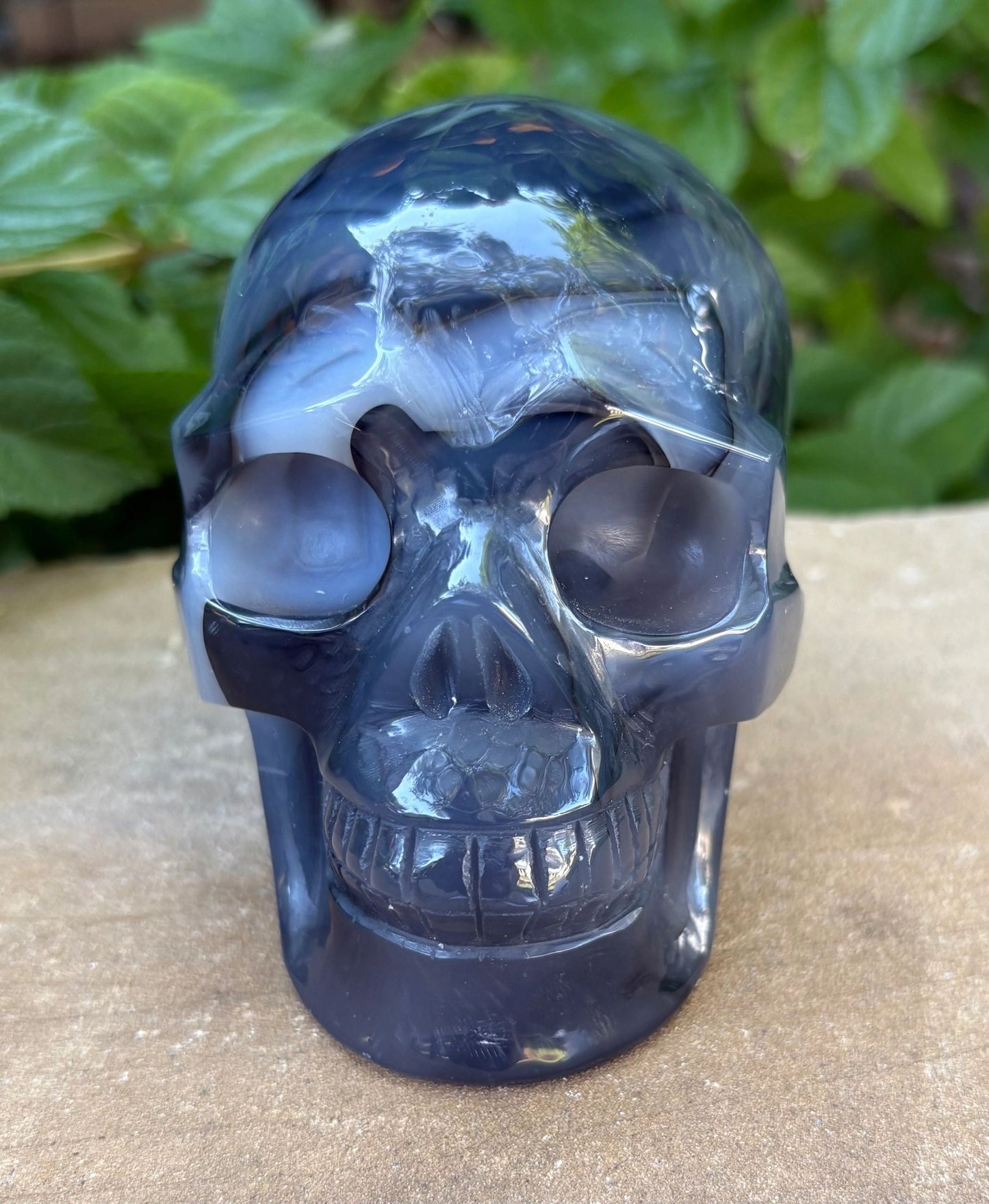 🌋 Volcano Agate Fluorescent Carved Crystal Skull – Transformation, Protection & Fiery Energy