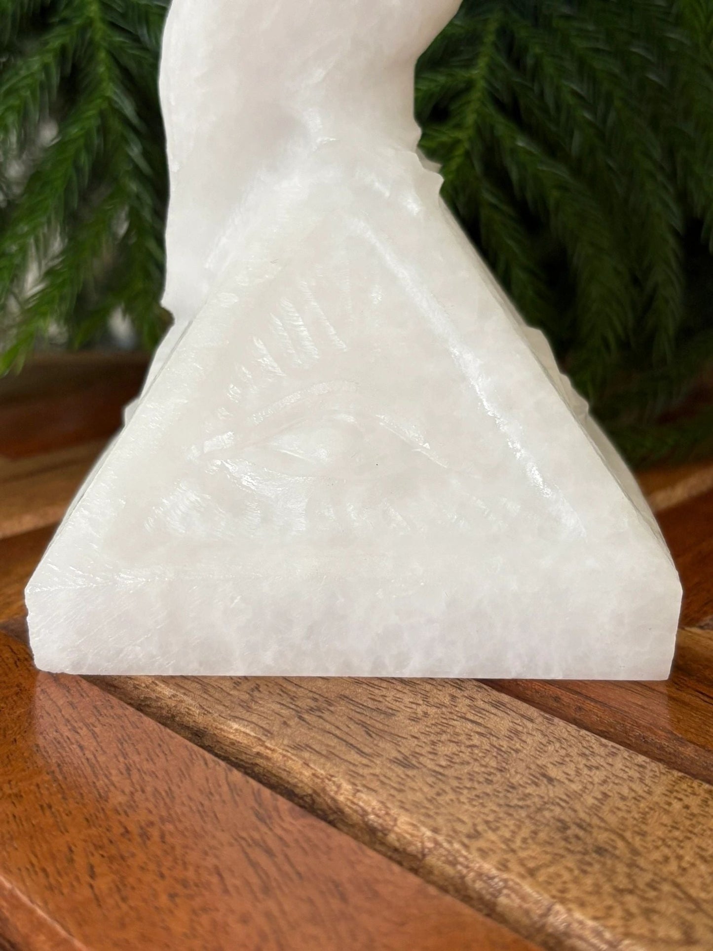 🕊️ White Jade Marble Raven on Pyramid – Protection, Enlightenment & Ancient Wisdom | All-Seeing Eye Carving Mystery | Clarity | Power