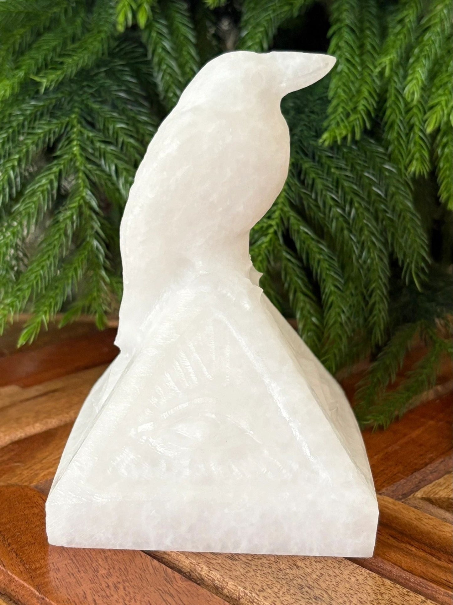 🕊️ White Jade Marble Raven on Pyramid – Protection, Enlightenment & Ancient Wisdom | All-Seeing Eye Carving Mystery | Clarity | Power
