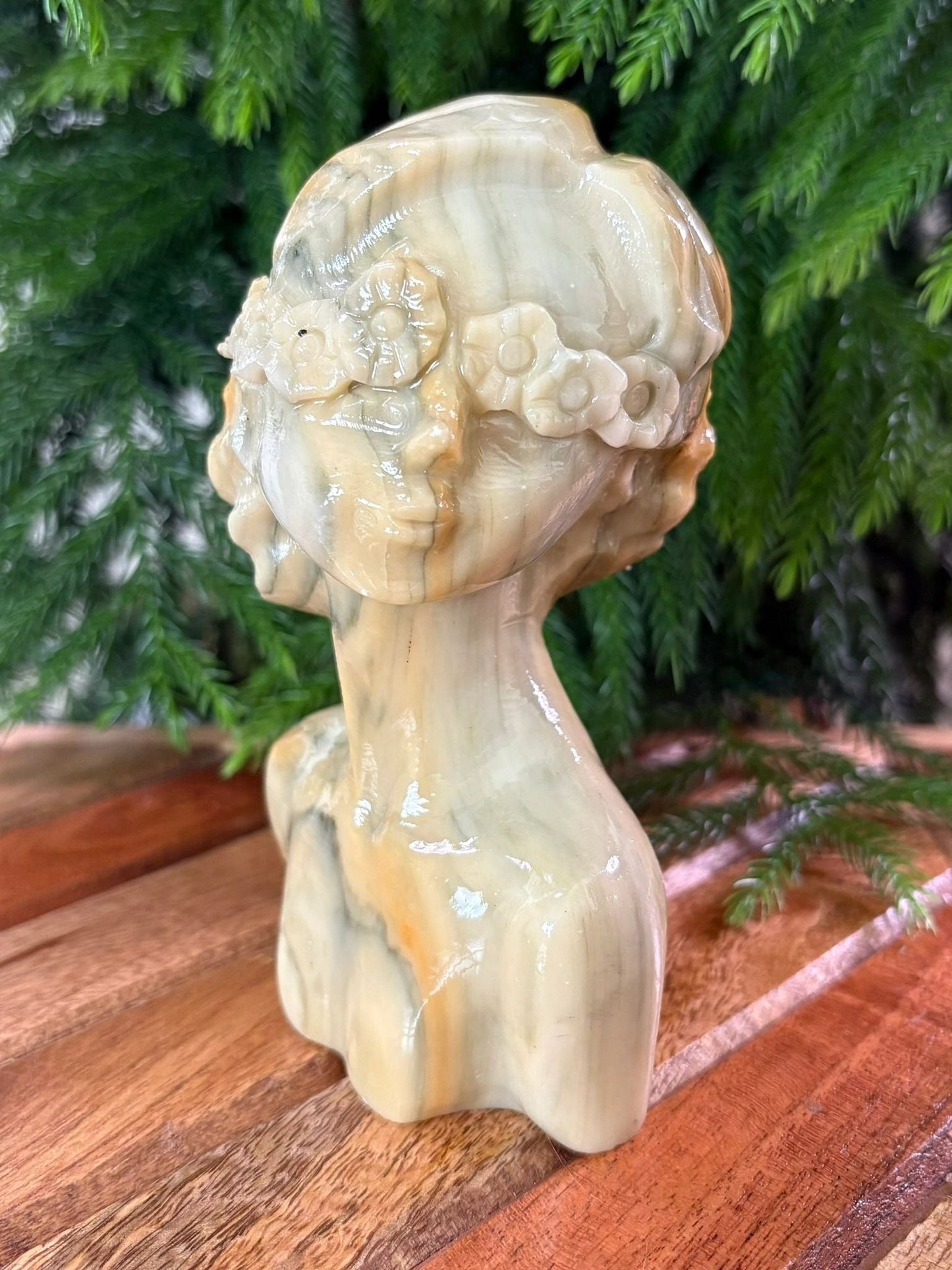 🌼 Calcite Female Bust with Floral Crown – Grace, Wisdom & Inner Light | Hand-Carved Crystal Sculpture