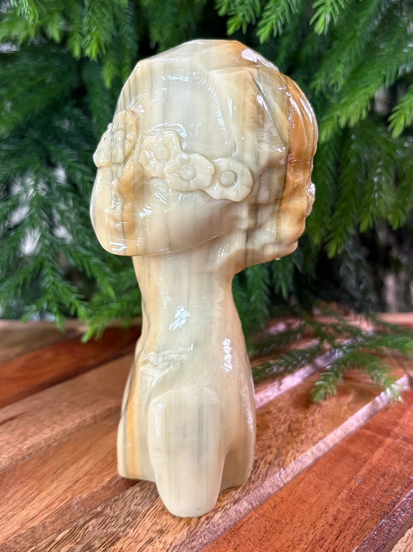 🌼 Calcite Female Bust with Floral Crown – Grace, Wisdom & Inner Light | Hand-Carved Crystal Sculpture