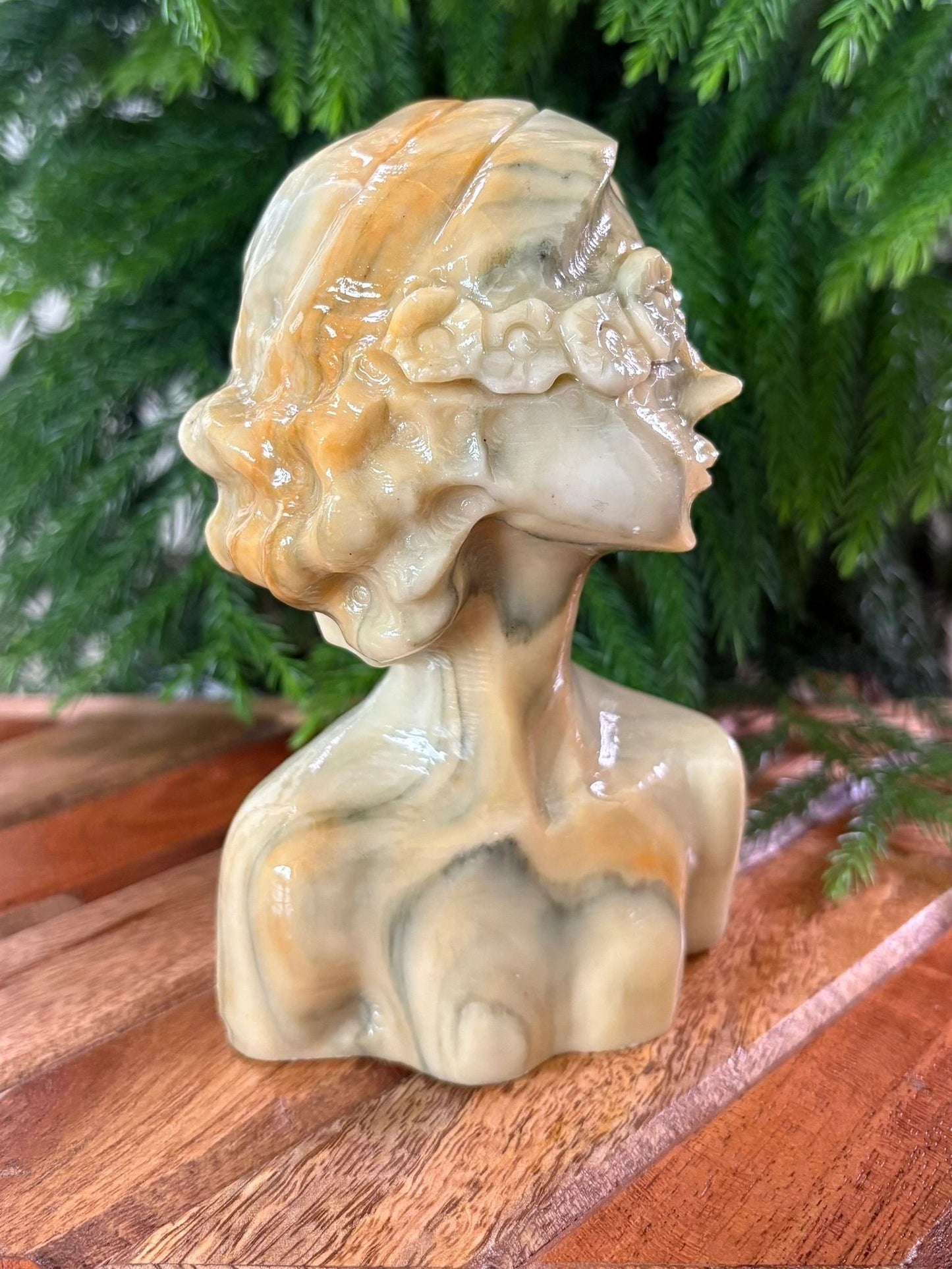🌼 Calcite Female Bust with Floral Crown – Grace, Wisdom & Inner Light | Hand-Carved Crystal Sculpture