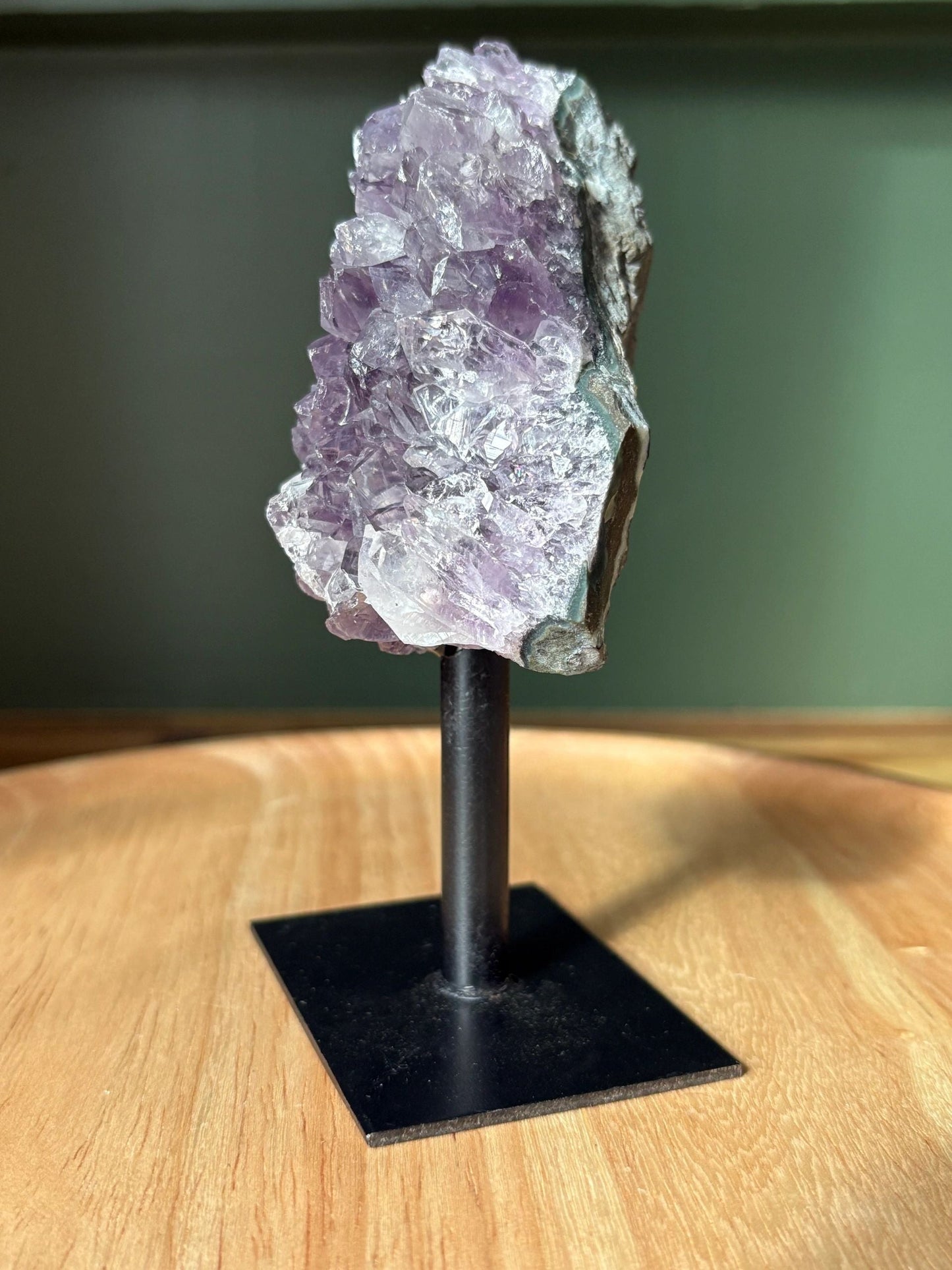 💜 Raw Amethyst Cluster on Stand – Intuition, Cleansing & Spiritual Elevation | 0.82 lbs