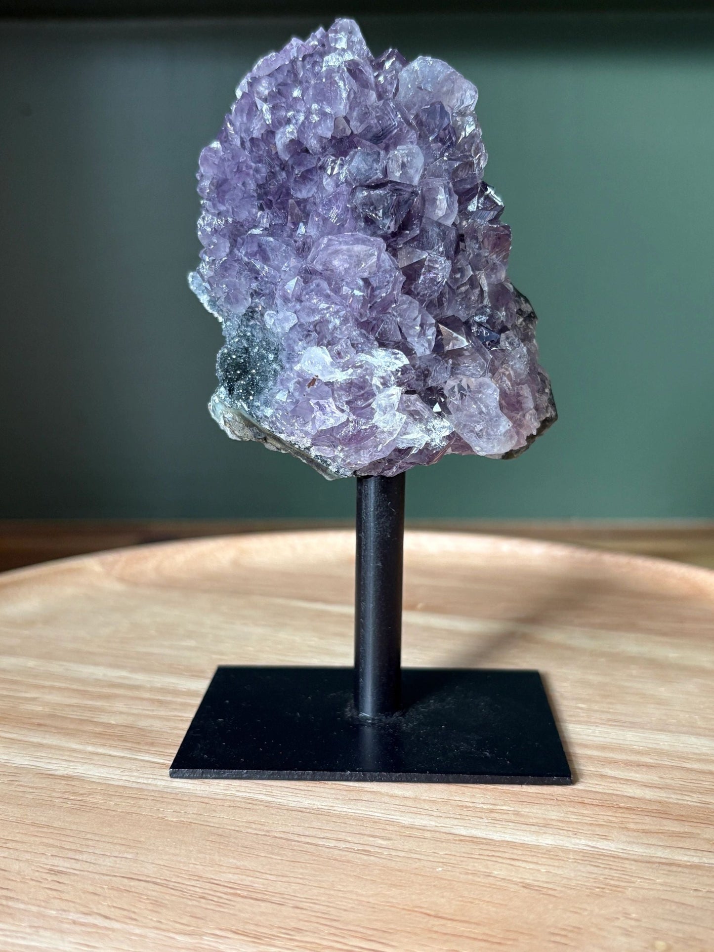 💜 Raw Amethyst Cluster on Stand – Intuition, Cleansing & Spiritual Elevation | 0.82 lbs