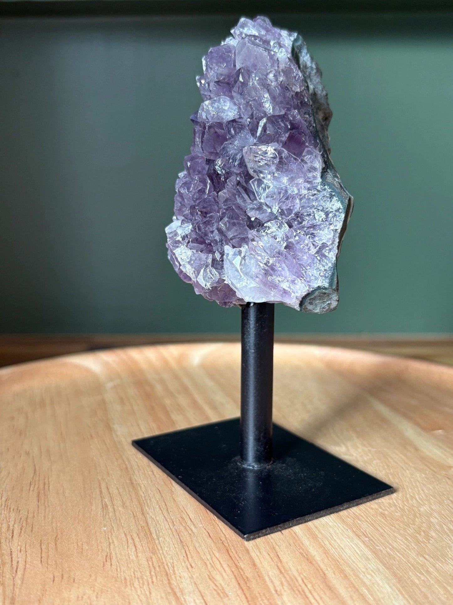 💜 Raw Amethyst Cluster on Stand – Intuition, Cleansing & Spiritual Elevation | 0.82 lbs