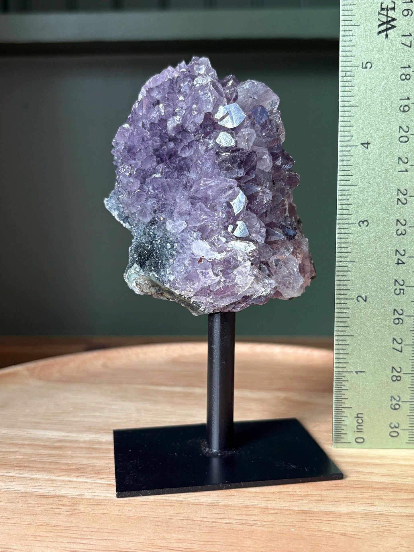 💜 Raw Amethyst Cluster on Stand – Intuition, Cleansing & Spiritual Elevation | 0.82 lbs