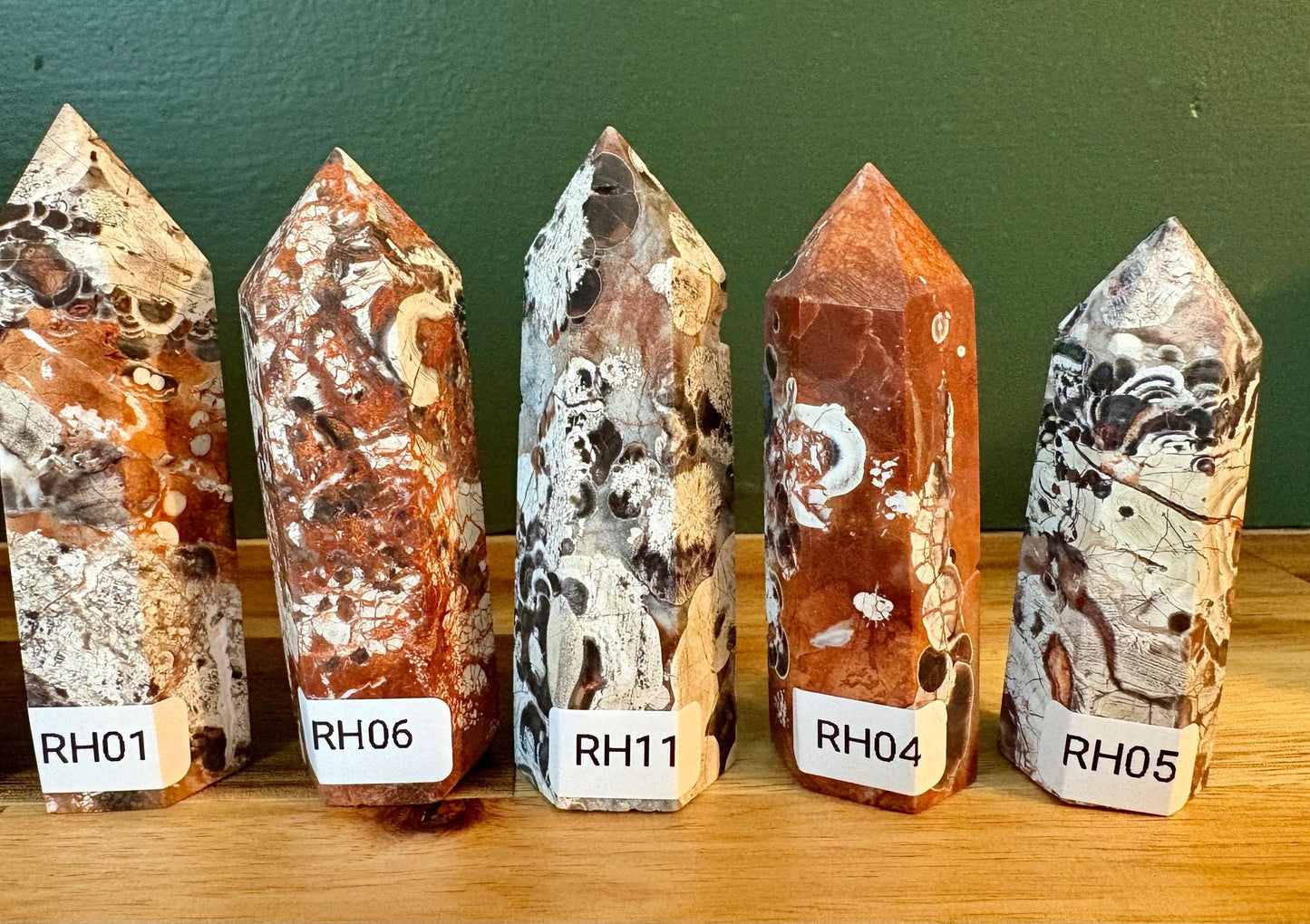 💰 Money Agate Crystal Towers – Abundance, Stability & Prosperity Flow