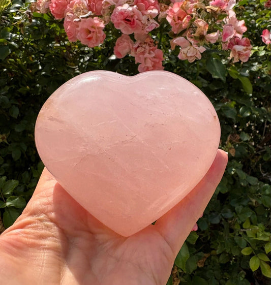 💗 Rose Quartz Heart – Unconditional Love, Emotional Healing & Gentle Strength | 1.24 lbs