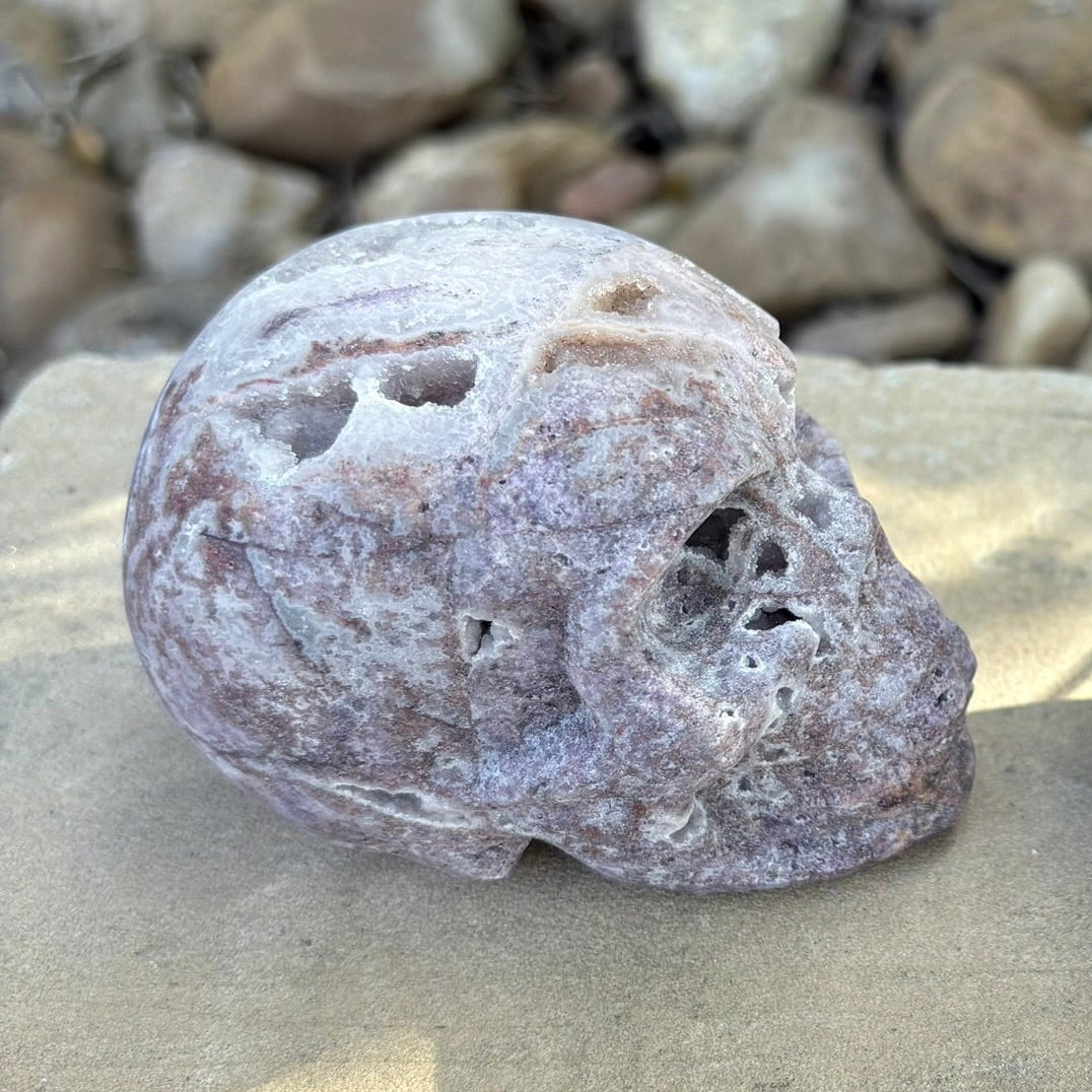 Chalcedony Agate Druzy Skull – Stillness • Insight • Ancient Calm