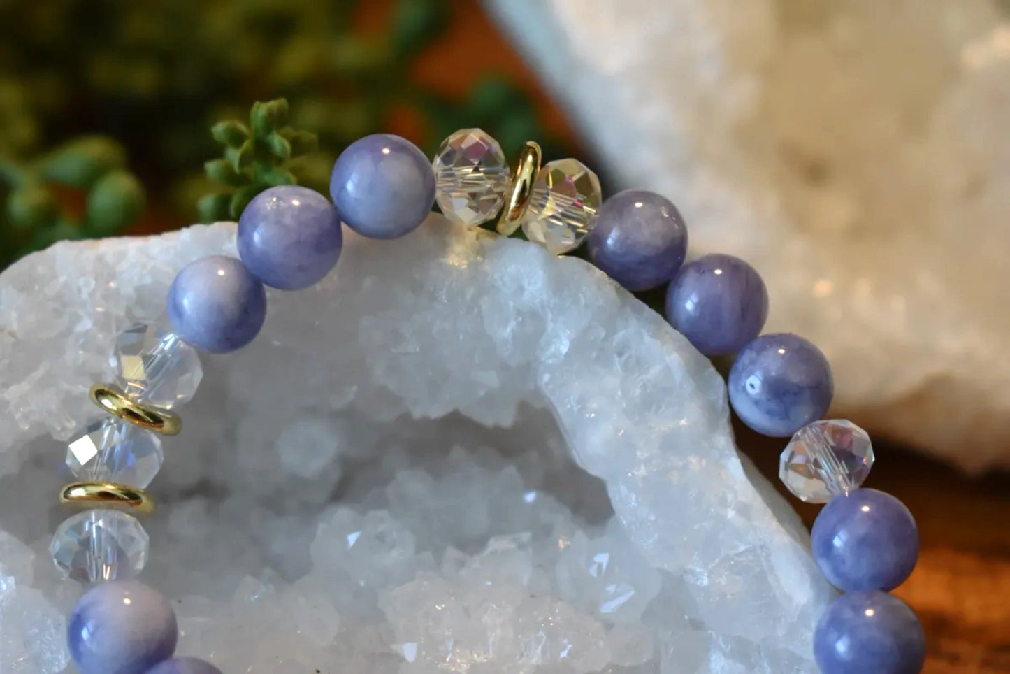 8mm Lavender Chalcedony Crystal Bracelet – Emotional Calm • Gentle Communication • Inner Peace